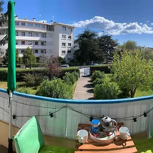 https://sympathique-appartement-en-bord-de-mer.fr-provencehotel.com