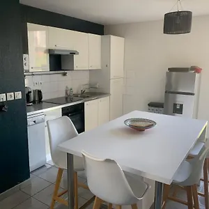 https://superbe-appartement-sans-vis-a-vis-avec-terrasse.midi-pyreneeshotels.com