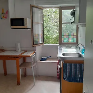 https://appartement-atypique-complet-privatif.midi-pyreneeshotels.com